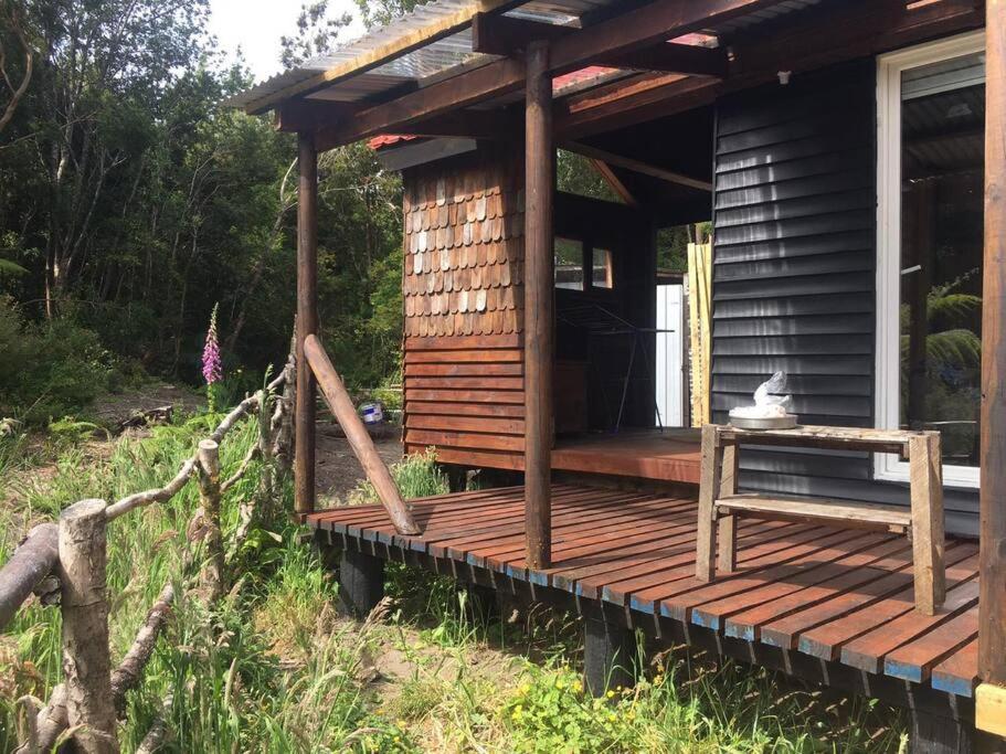 Pousada En Selva Patagonica, Cerca Del Pueblo *